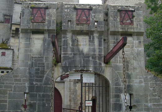 Pont levis chateau de La Rochepot (21)
