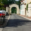 11Porte d'accès à Le Mesnil le Roi (78)