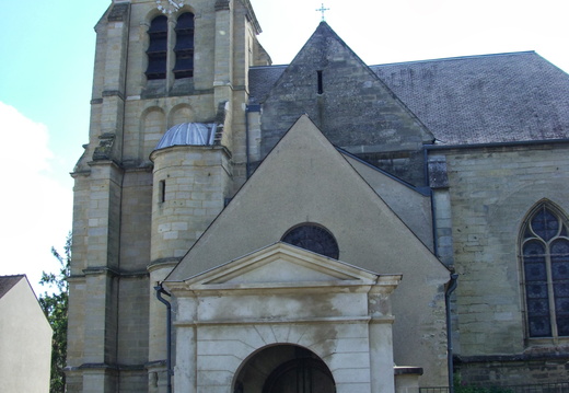 12 Eglise de Le Mesnil le Roi (78)