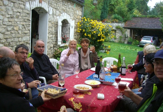 15_Anniversaire de Danielle et Roselyne bien arrosé par la pluie !