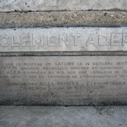 Tour du camp de Satory