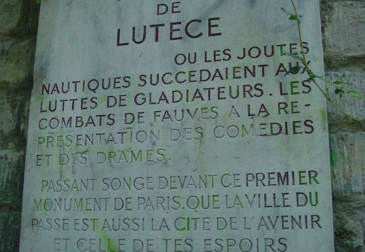 11_plaque à l'entrée des arènes de Paris 5e