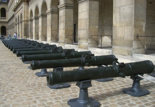 79_canons aux Invalides