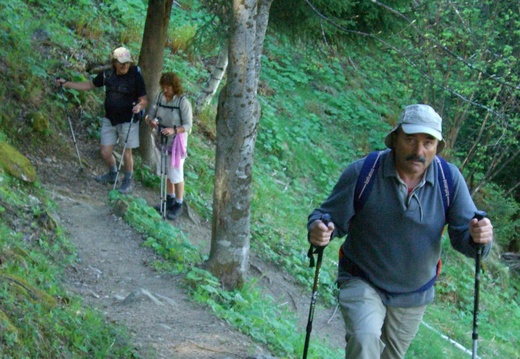 CIMG1766 ça monte pour aller à la Mer de Gl.