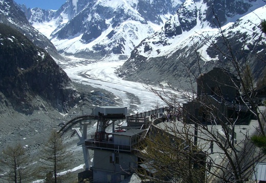 CIMG1791 la Mer de Glace et les Gdes Jorasses