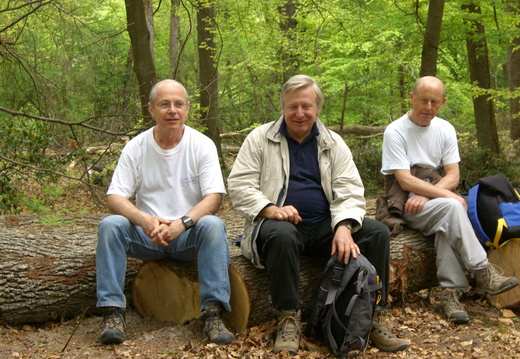 trois randonneurs fatigués 8 mai 2010